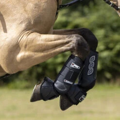 LeMieux Carbon Air XC Boots - Black Front -Equestrian Equipment Store 588axc f c1105 00ad57e7 79ea 4093 b38e 88532190195f